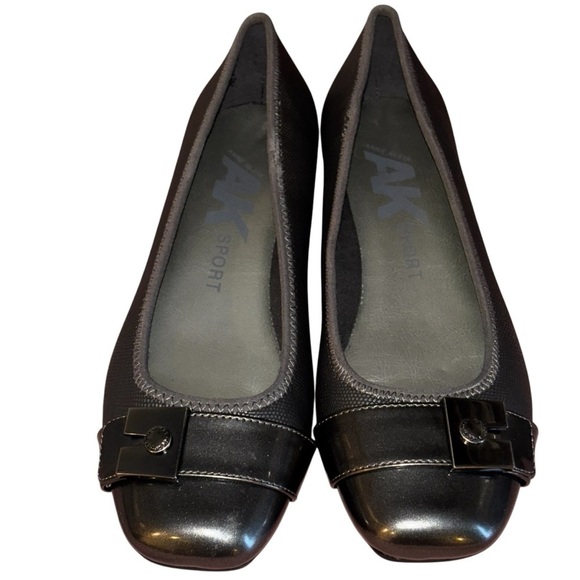 Anne Klein Sport Flats, sz 7 - Picture 2 of 8